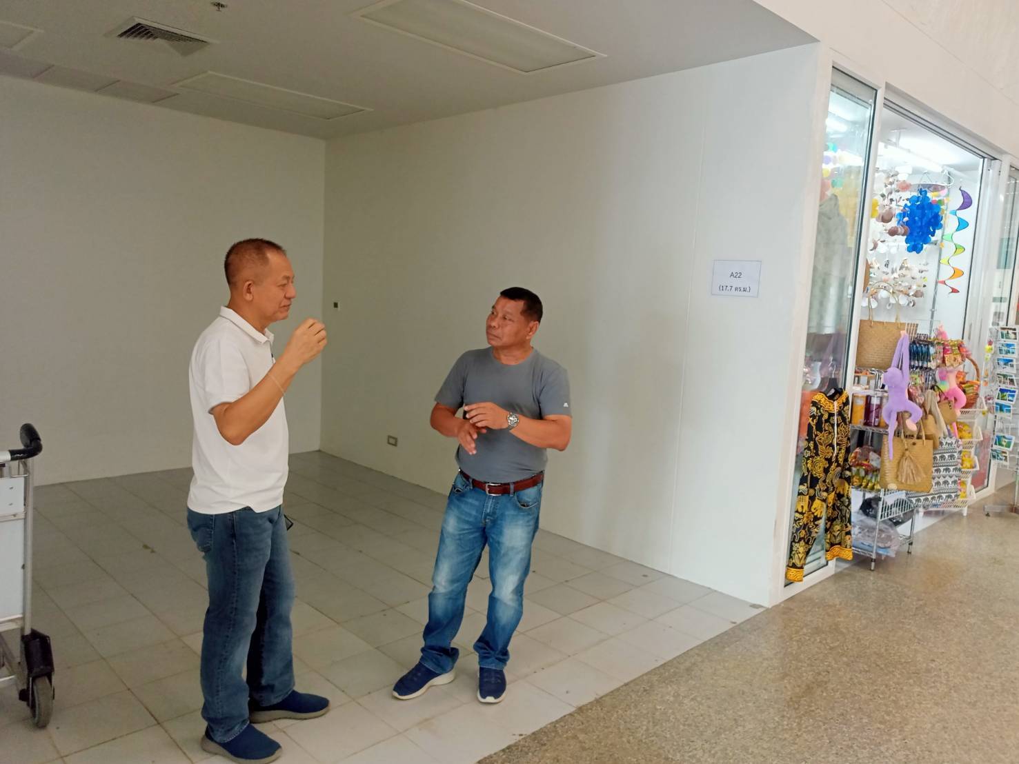 พลิกโฉม OTOP พช.กระบี่จับมือประชารัฐฯ ลุยจัดผังร้านค้าในสนามบิน ชูอัตลักษณ์ท้องถิ่นขยายฐานลูกค้าสู่ระดับสากล