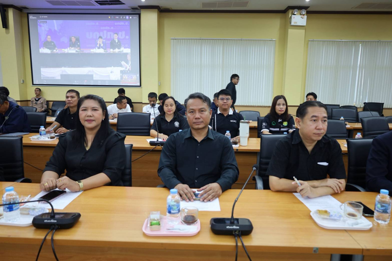 พช.กระบี่ ร่วมประชุมติดตามสถานการณ์อุทกภัยจังหวัดกระบี่ เตรียมพร้อมรับมือและช่วยเหลือประชาชนอย่างทันท่วงที