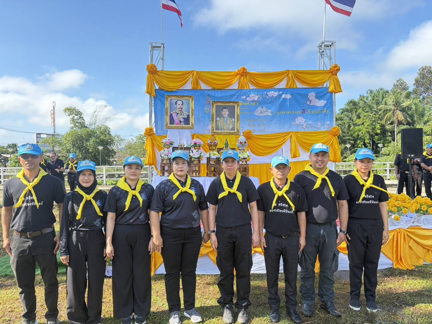 💖 กระบี่รวมพลังแห่งความจงรักภักดี พช.กระบี่ ร่วมทีมจิตอาสาพระราชทาน เนื่องในวันคล้ายวันสวรรคตพระบาทสมเด็จพระจุลจอมเกล้าเจ้าอยู่หัว "วันปิยมหาราช"