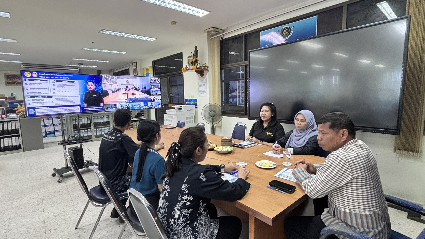 💖 พช.กระบี่ ร่วมประชุมชี้แจงแนวทางการดำเนินงานการบริหารการจัดเก็บข้อมูลความจำเป็นพื้นฐาน (จปฐ.) และข้อมูลพื้นฐานระดับหมู่บ้าน (กชช. 2ค) ปี 2570